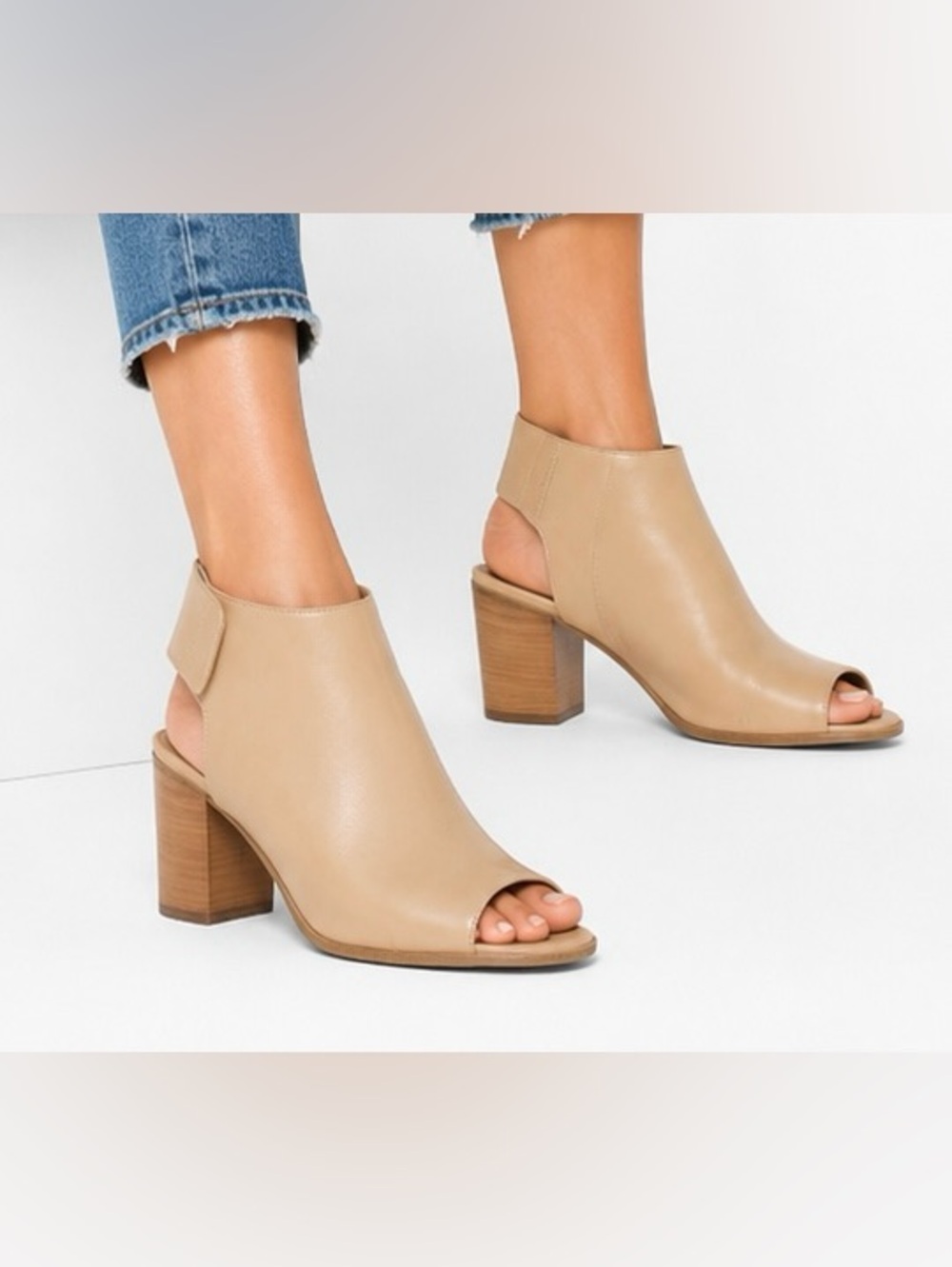 Steve Madden Nonstop Leather Peep Toe Booties in Beige Size 7.5